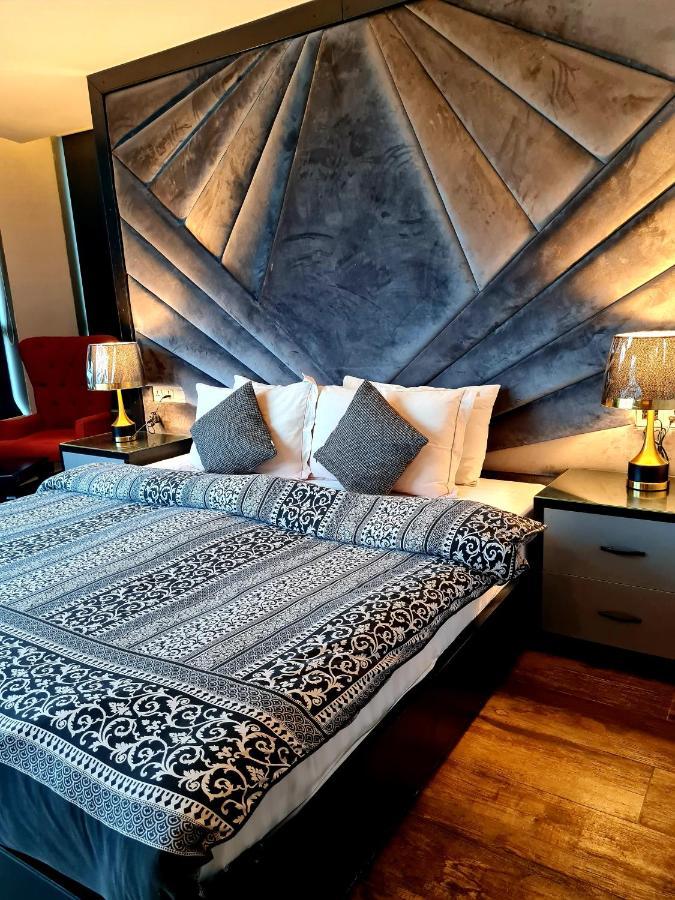 Royal Residencia Centaurus Apartment Islamabad Luaran gambar